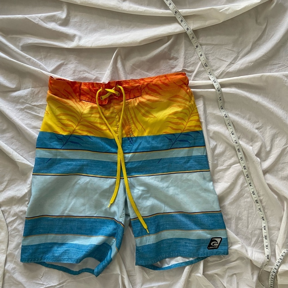 Men’s Laguna swim shorts size small